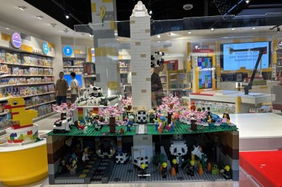 Winner-of-DC-Lego-contest-shows-pandas-taking-over-the-capital