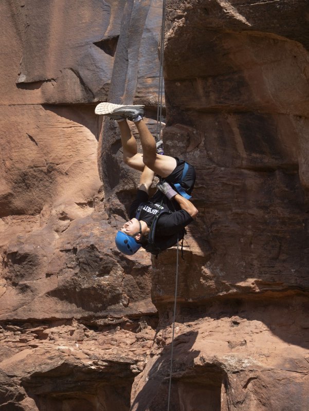 Korean-school-offers-scholarship-money-for-climbing-6-mountains