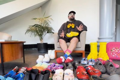 Connecticut-man-collects-more-than-3800-pairs-of-Crocs