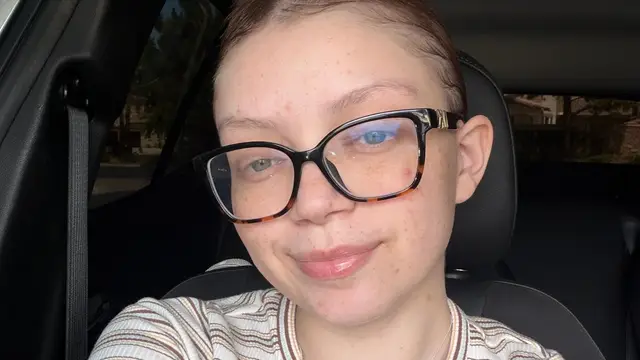 us-woman-ears-pop-plane-cancer